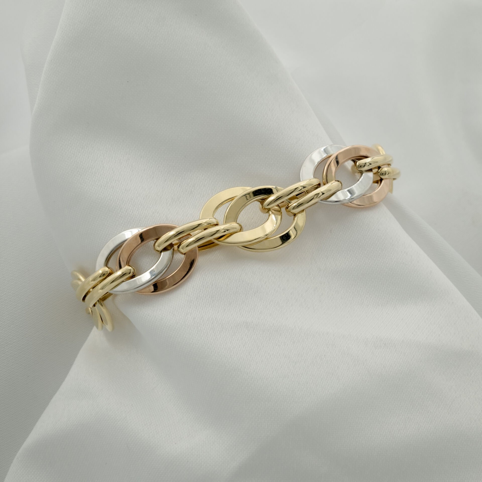 14 Ayar Renkli Oval Sıralı Altın Bileklik